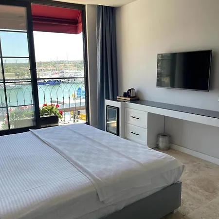 Otel Delice Mavi Ildır