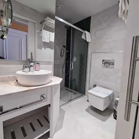 Otel Delice Mavi Ildır